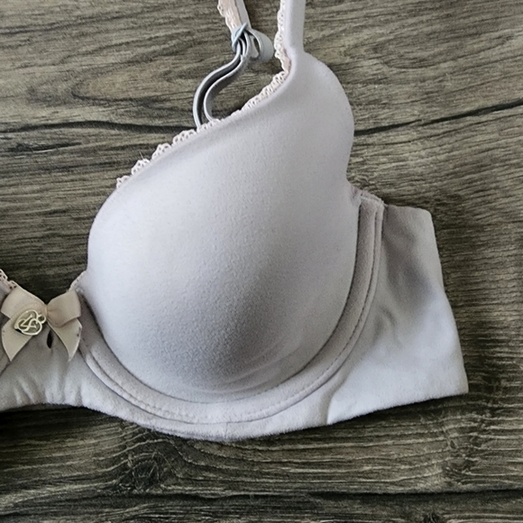 Victoria's Secret Lined Demi Light Lavender Bra Sz 32A - Picture 2 of 6
